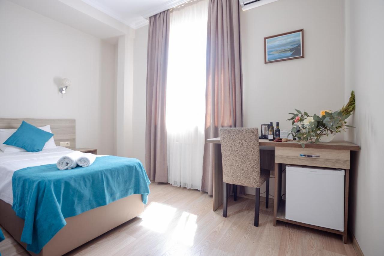 Daisi Sunset Hotel Μπατούμι Εξωτερικό φωτογραφία